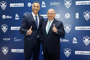Tο Gala Dinner της Ανόρθωσης με Αργυρό (ΦΩΤΟΣ/ΒΙΝΤΕΟ)