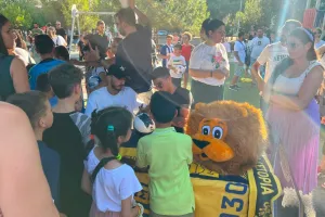 ΑΕΛ: Συμμετοχή στο "Μια αγκαλιά για όλα τα παιδιά" (φώτος)