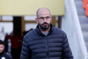 Άρχισαν τα τηλεφωνήματα/ Μπαντία και άλλοι... 