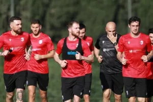 Άρχισε για Κύπρο με μόνο 11 παίκτες...