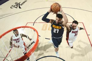Με καρφωματάρα Μάρεϊ στην κορυφή το Top 5 του δεύτερου τελικού στο NBA!
