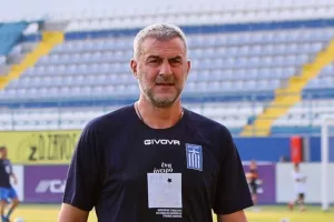 Ανορθωσιάτικο χτύπημα για Δέλλα (φώτο)