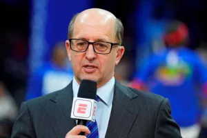 Το ESPN απέλυσε τον κορυφαίο αναλυτή Τζεφ Βαν Γκάντι
