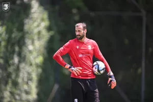 Χαμογελαστός  ο Λόρια