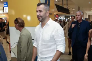 Ο Ντιέγκο Μαρτίνεθ στην Αθήνα για τον Ολυμπιακό: "Ευγνώμων για τη νέα πρόκληση της καριέρας μου"