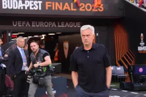 "Πρόταση του Ολυμπιακού στον Μουρίνιο!"