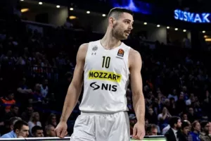 Νοκ άουτ ο Παπαπέτρου για την Παρτίζαν!