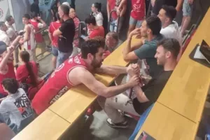 Χαμός με Άλτμαν στο Shlomo