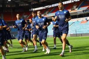 (ΦΩΤΟΣ) Η προπόνηση της Εθνικής μας στο Ullevaal Stadion