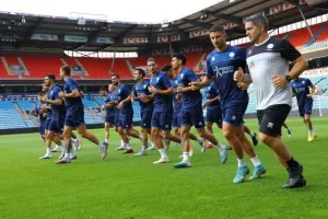 (ΦΩΤΟΣ) Η προπόνηση της Εθνικής μας στο Ullevaal Stadion