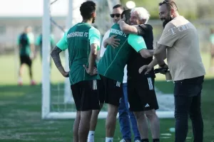 Παναθηναϊκός: Η αγκαλιά του Ιβάν με Αϊτόρ και το τετ-α-τετ με τον Ζέκα