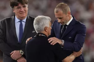 Ξεκίνησε έρευνα η UEFA για τον Μουρίνιο και όσα έγιναν στον τελικό του Europa