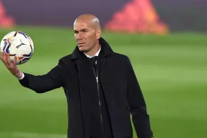 Ζιντάν: «Δεν είναι η κατάλληλη στιγμή να αναλάβω τη Γαλλια»