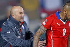 Βιδάλ εναντίον Σαμπάολι: «Είναι κακός προπονητής»