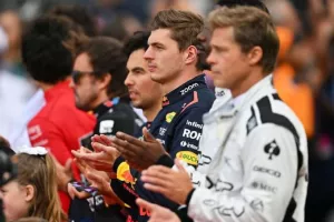 Ο Μπραντ Πιτ μαθητής σε σχολή της Formula 1 για τις ανάγκες της νέας του ταινίας