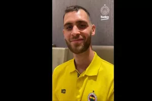 Ο Παπαγιάννης φορά το σώμα τη Φενέρμπαχτσε και κλείνει το μάτι