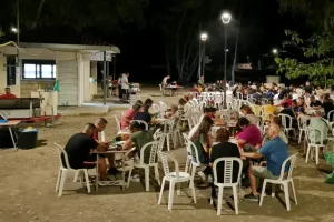 Επιτυχημένο το... φαγοπότι (φώτος)