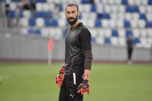 Αποκλεισμός για Λόρια