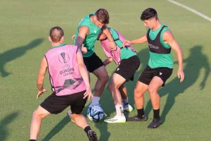 (ΦΩΤΟΡΕΠΟΡΤΑΖ) Φουλάρει για πρόκριση η Ομόνοια 