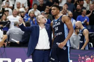 «Ο Γιάννης θέλει να παίξει στο Παγκόσμιο - Σεβαστή η απόφαση των Σλούκα, Κάλαθη και Ντόρσεϊ»