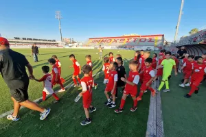 H πρώτη προπόνηση της Νέας Σαλαμίνας (φώτος/βίντεο) 