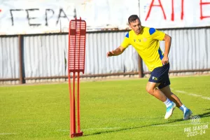 (ΦΩΤΟΡΕΠΟΡΤΑΖ) Ανεβαίνουν οι εντάσεις στην ΑΕΛ 