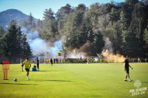 (Φωτορεπορτάζ) Ο "χαμός" στο "γαλαζοκίτρινο" Πελένδρι!