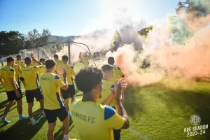 (Φωτορεπορτάζ) Ο "χαμός" στο "γαλαζοκίτρινο" Πελένδρι!