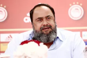 «Χρόνια πολλά» του Ολυμπιακού για τα γενέθλια του Βαγγέλη Μαρινάκη