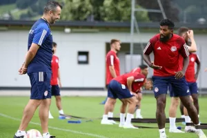 Ροντινέι: «Ο Μαρτίνεθ ζητά συνεχώς πίεση»