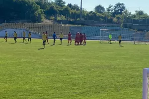 ΑΕΛ - Νέα Σαλαμίνα: Ερυθρόλευκη... φιλική τριάρα (φώτος)