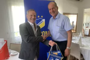 Γεύμα στη διοίκηση της Βοϊβοντίνα και στον παρατηρητή