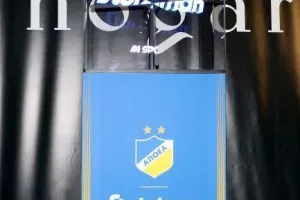 ΑΠΟΕΛ/ Παρουσίασε... Stoiximan και νέες στολές (ΒΙΝΤΕΟ/ΦΩΤΟΣ)