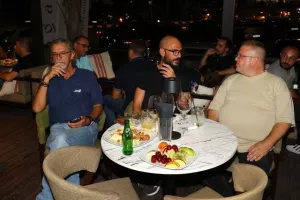 ΑΠΟΕΛ/ Παρουσίασε... Stoiximan και νέες στολές (ΒΙΝΤΕΟ/ΦΩΤΟΣ)