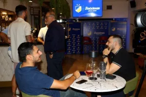 ΑΠΟΕΛ/ Παρουσίασε... Stoiximan και νέες στολές (ΒΙΝΤΕΟ/ΦΩΤΟΣ)