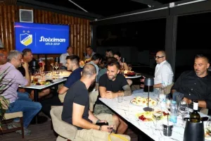 ΑΠΟΕΛ/ Παρουσίασε... Stoiximan και νέες στολές (ΒΙΝΤΕΟ/ΦΩΤΟΣ)