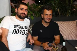 ΑΠΟΕΛ/ Παρουσίασε... Stoiximan και νέες στολές (ΒΙΝΤΕΟ/ΦΩΤΟΣ)