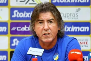 Σα Πίντο: "Θέλω να πω στον κόσμο, μην σταματήσετε λεπτό να φωνάζετε, μεγάλη επιθυμία η πρόκριση" 