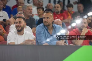 "Θερμή" κερκίδα.... (φώτος)