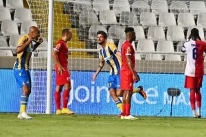 ΑΠΟΕΛ - Βοϊβοντίνα: Κέρδισε, είναι φαβορί αλλά θέλει προσοχή... (φώτος)