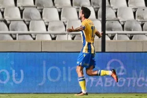 ΑΠΟΕΛ - Βοϊβοντίνα: Κέρδισε, είναι φαβορί αλλά θέλει προσοχή... (φώτος)