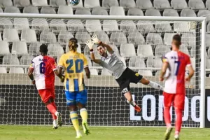 ΑΠΟΕΛ - Βοϊβοντίνα: Κέρδισε, είναι φαβορί αλλά θέλει προσοχή... (φώτος)