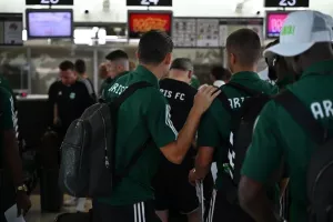 "Πέταξε" για Ουγγαρία ο Άρης (φώτος)