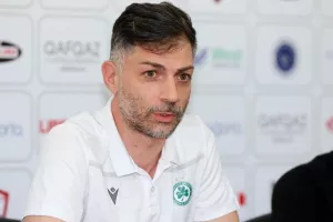 Αυγουστή: "Δεν μας παρασύρει η Καμπάλα, πιστεύω στους παίκτες μου" (τι απάντησε για Σίμιτς)