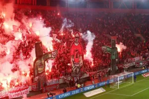 Με… ελληνικό χρώμα το αφιέρωμα της ισπανικής «AS» στους πιο επικίνδυνους οπαδούς