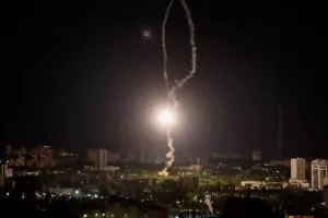Ουκρανία: Ρωσικές επιδρομές για 3η συνεχόμενη νύχτα - Ένας νεκρός στο Κίεβο