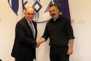 Συνάντηση του Προέδρου της Κυπριακής Ομοσπονδίας Μπόουλινγκ με τον Ανδρέα Μιχαηλίδη