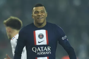 Sky Sports: "Η Παρί αποδέχθηκε την πρόταση 300 εκατομμυρίων ευρώ της Αλ Χιλάλ για τον Εμπαπέ"
