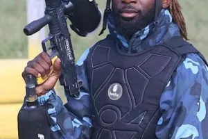 ΚΛΙΚΣ... απ' το ΑΠΟΕΛίστικο paintball!
