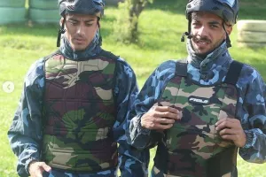 ΚΛΙΚΣ... απ' το ΑΠΟΕΛίστικο paintball!